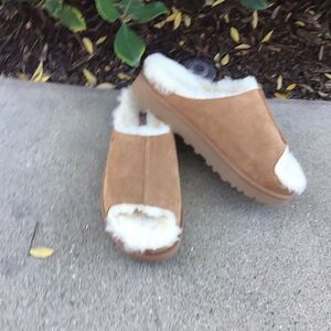 UGG Greeport Slide Chestnut Women's Tan Shearling Slip-On Shoes